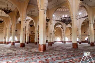 KAMPALA, UGANDA - 3 Mart 2020: Kampala, Uganda 'daki Uganda Ulusal Camii' nin Dua Salonu