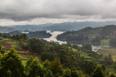 Bunyonyi Gölü manzarası, Uganda