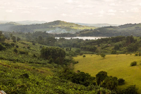 Πλούσιο Αγροτικό Τοπίο Λίμνη Nyabikere Κοντά Στο Fort Portal Ουγκάντα — Φωτογραφία Αρχείου