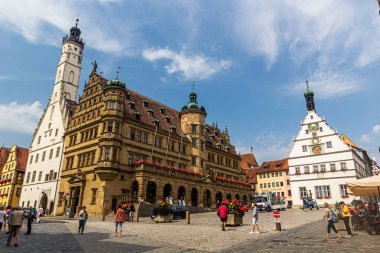 ROTHENBURG, Almanya - 29 Ağustos 2019: Marktplatz (Pazar Meydanı) Rothenburg ob der Tauber, Bavyera Eyaleti, Almanya