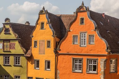 Schwabisch Hall, Almanya 'daki Marktplatz' daki (Pazar Meydanı) eski evler