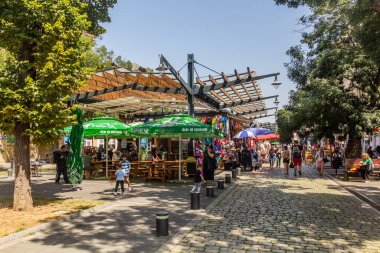SOFYA, BULGARIA - 3 Ağustos 2019: Bulgaristan 'ın Sofya kentindeki Zhenski Pazarı (Kadın Pazarı)