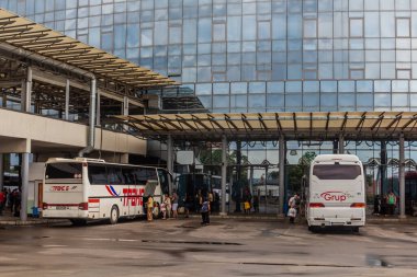 SOFYA, BULGARIA - 3 Ağustos 2019: Bulgaristan 'ın Sofya kentindeki Merkez Otobüs İstasyonu