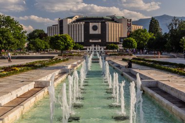 SOFYA, BULGARIA - 2 Ağustos 2019: Bulgaristan 'ın Sofya kentindeki Ulusal Kültür Sarayı
