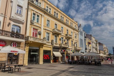 PLOVDIV, BULGARIA - 29 Temmuz 2019: Stefan Stambolov Meydanı, Bulgaristan