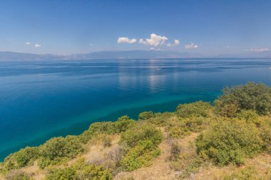 Kuzey Makedonya 'daki Ohri Gölü Kıyısı