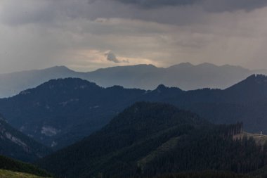 Slovakya 'daki dağların silüeti