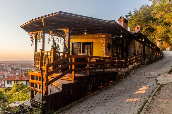 Mały Domek Zboczu Góry Prizren Kosowo — Zdjęcie stockowe