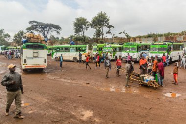 SODO, ETHIOPIA - 29 HAZİRAN 2020: Sodo, Etiyopya 'daki otobüs durağının görüntüsü