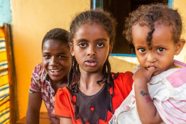 JINKA, ETHIOPIA - 2 Şubat 2020: Jinka, Etiyopya 'daki Çocuklar