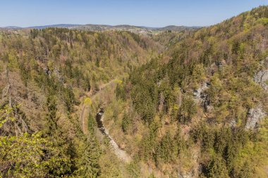 Çekoslovakya, Semily yakınlarındaki Jizera nehir vadisi manzarası