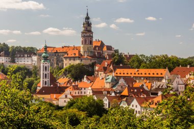 Çek Cumhuriyeti 'ndeki Cesky Krumlov şehrinin silueti.