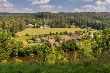 Çek Cumhuriyeti 'nin Dobronice u Bechyne köyünün hava manzarası