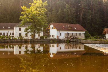 Luznice Nehri, Çek Cumhuriyeti 'ndeki belli mlyn değirmeni