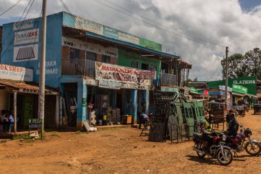 KAPLONG, KENYA - 21 Şubat 2020: Kaplong Köyü, Kenya 'daki çeşitli dükkanlar