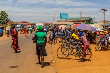 BUSIA, KENYA - 24 Şubat 2020: Kenya - Kenya Uganda sınır kapısı Busia, Kenya