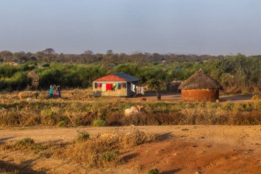 Kenya 'da Moyale yakınlarında küçük bir köy.