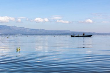 NAIVASHA, KENYA - 17 Şubat 2020: Naivasha Gölü üzerindeki balıkçılar, Kenya