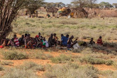 MARSABIT, KENYA - 11 Şubat 2020: Marsabit kasabası yakınlarındaki Samburu kabile köyü, Kenya