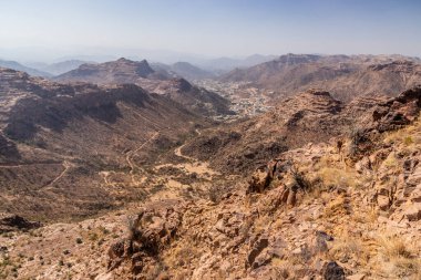 Dhahran al Janub, Suudi Arabistan yakınlarındaki dağ manzarası