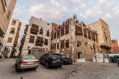 JEDDAH, SAUDI ARABIA - 15 Kasım 2021: El Balad 'daki geleneksel evler, Suudi Arabistan' ın tarihi merkezi