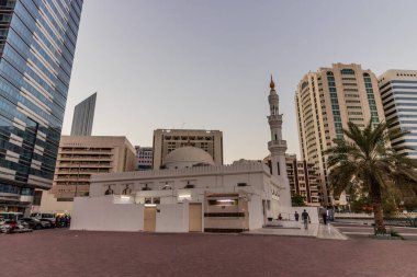 Fathima Camii Bint Mohammed Bin Butti şehir merkezindeki Abu Dabi 'de, Birleşik Arap Emirlikleri.