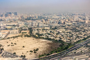 Dubai ve Sharjah 'ın hava manzarası, Birleşik Arap Emirlikleri.