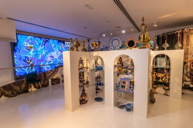 DUBAI, BAE - 28 Ekim 2021: İran pavyonunda sergiler Dubai, Birleşik Arap Emirlikleri 'nde 2020 Fuarı' nda.