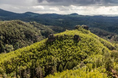 Çek Cumhuriyeti 'ndeki İsviçre Ulusal Parkı' nda Havrani skala rock 'ı