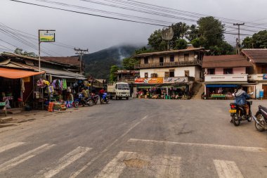 MUANG KHUA, LAOS - 24 Kasım 2019: Muang Khua kasabası, Laos