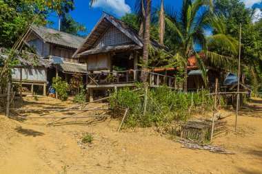 Muang Ngoi Neua yakınlarındaki Huay Sen köyü, Laos