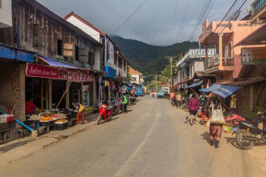 MUANG KHUA, LAOS - 24 Kasım 2019: Muang Khua kasabası, Laos