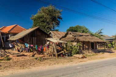 Muang Sing 'deki köy evleri, Laos.