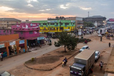 MBALE, UGANDA - 24 Şubat 2020: Mbale, Uganda 'da bir sokak manzarası