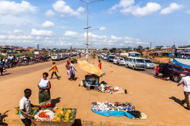 KAMPALA, UGANDA - 7 Mart 2020: Kalerwe kavşağında Kampala 'nın Kuzey Geçidi, Uganda