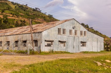 Uganda, Kilembe köyündeki eski bir depo.