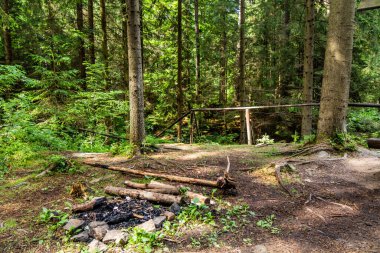 Çek Cumhuriyeti 'nin en doğu noktasındaki ateş çukuru.