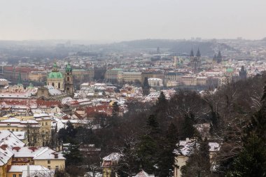 Çek Cumhuriyeti Prag 'ın kışlık hava manzarası