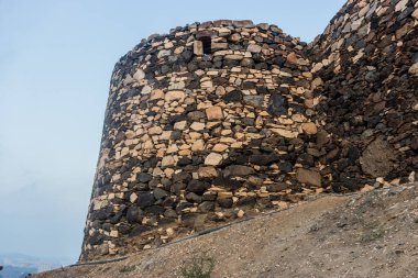 Suudi Arabistan, Abha 'daki Shamsan Kalesi harabeleri