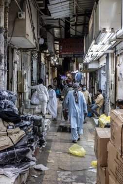 RIYADH, SAUDI ARABIA - 29 Kasım 2021: Riyad, Suudi Arabistan 'ın Almarqab mahallesindeki pazar yeri