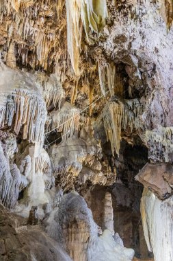 Qadisha Grotto, Lübnan 'daki Qadisha vadisinde.