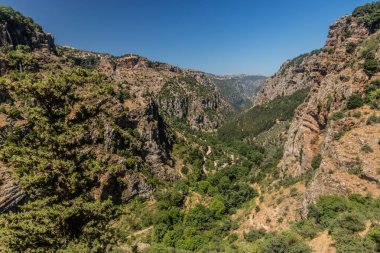 Lübnan 'daki Qadisha Vadisi manzarası