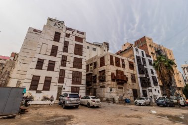 JEDDAH, SAUDI ARABIA - 15 Kasım 2021: El Balad 'daki geleneksel evler, Suudi Arabistan' ın tarihi merkezi