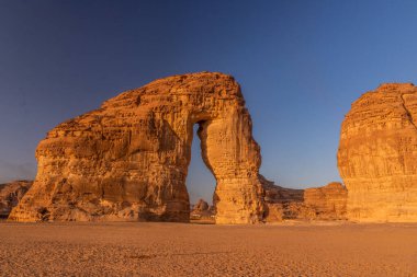 Al Ula, Suudi Arabistan yakınlarında Jabal Al-Fil (Fil Kayası) kaya oluşumu