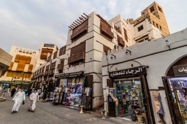 JEDDAH, SAUDI ARABIA - 15 Kasım 2021: El Balad 'daki geleneksel evler, Suudi Arabistan' ın tarihi merkezi