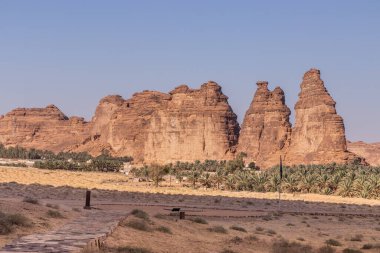 El Ula, Suudi Arabistan 'daki Jabal Ikmah sahasına giden yol