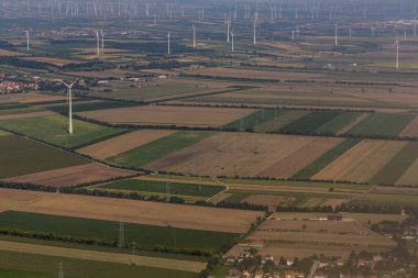 Avusturya 'daki rüzgar santrallerinin hava görüntüsü