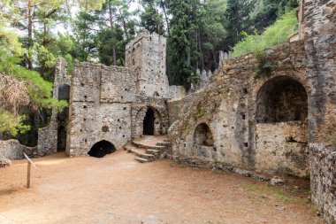 Yunanistan 'ın Mora yarımadasındaki Mystras harabelerindeki Peribleptos Manastırı