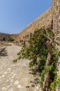 Yunanistan 'ın Peloponnese yarımadasındaki ortaçağ kalesi