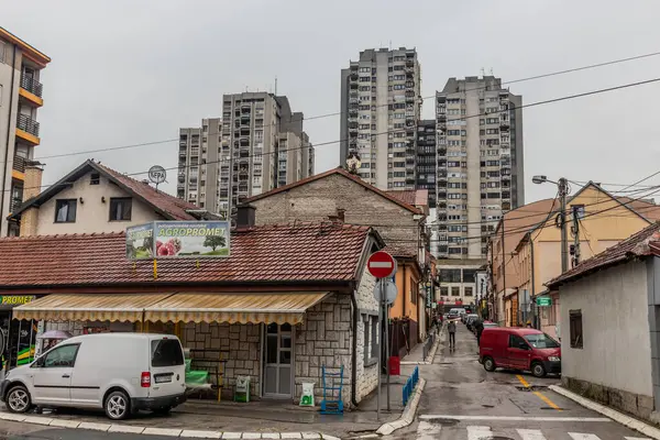 UZICE, SERBIA - 6 Ekim 2021: Uzice kasabasının silueti, Sırbistan